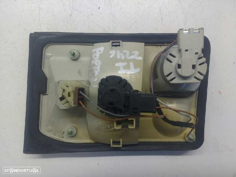 FAROLIM TRASEIRO ESQUERDO AUDI A8 1998 - 4