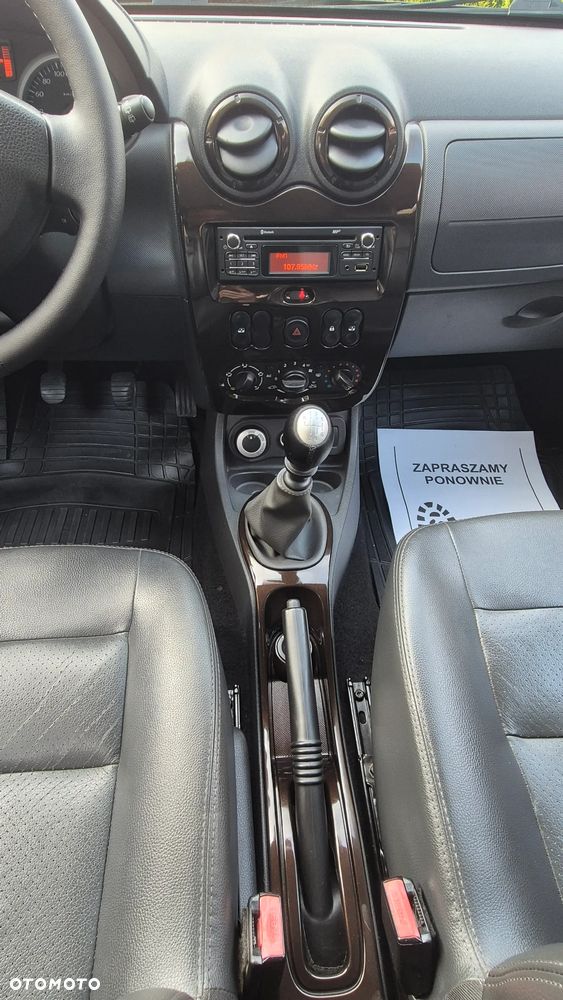 Dacia Duster 1.6 16V 4x4 Prestige - 26