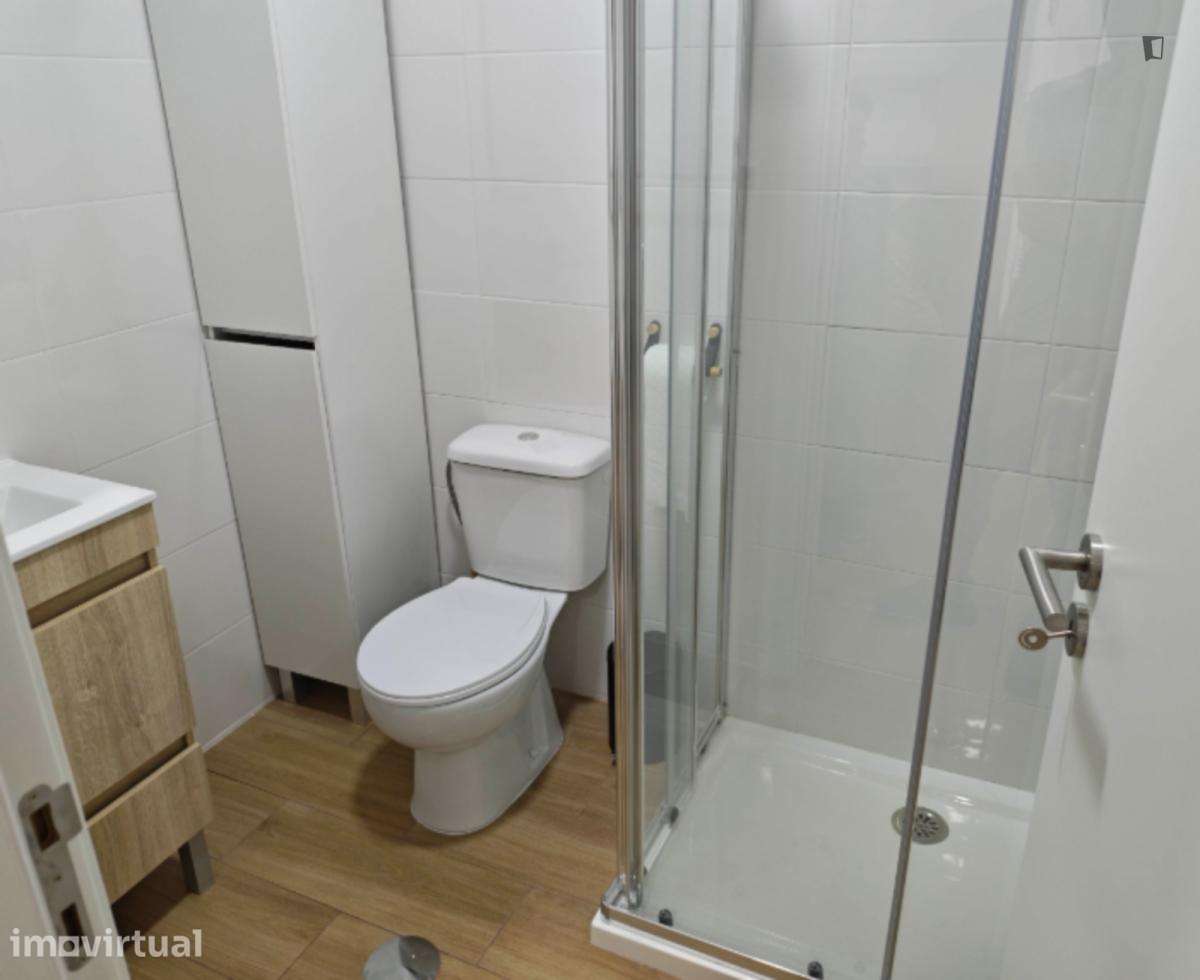 Quarto - localizado em Coimbra - Grande imagem: 3/5