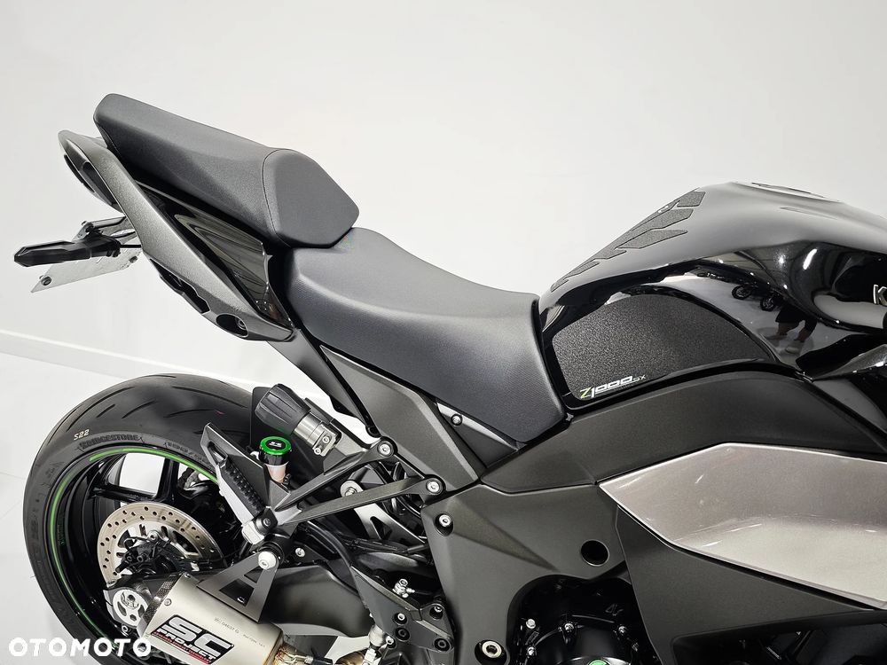Kawasaki Ninja 1000 SX - 12