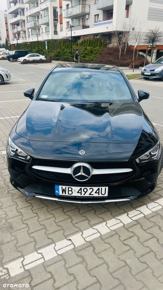 Mercedes-Benz CLA 180 7G-DCT - 3