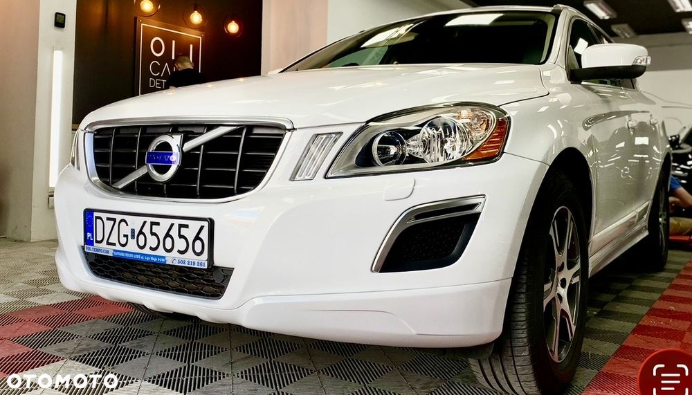 Volvo XC 60 T6 AWD Geartronic Momentum - 13