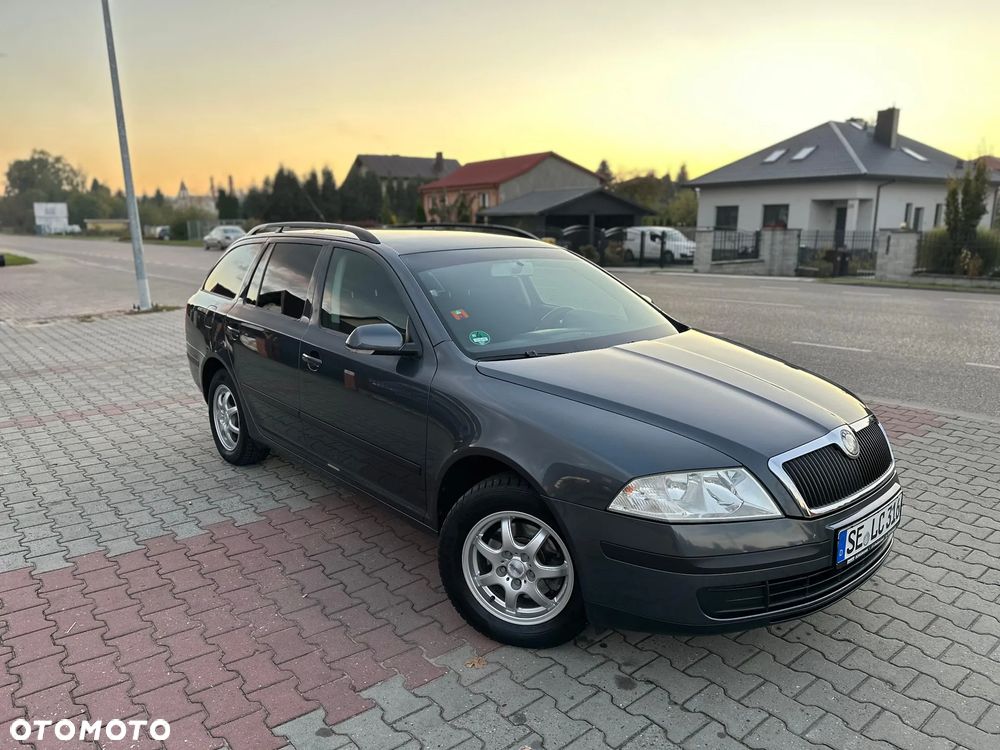 Skoda Octavia 1.6 Ambition - 17