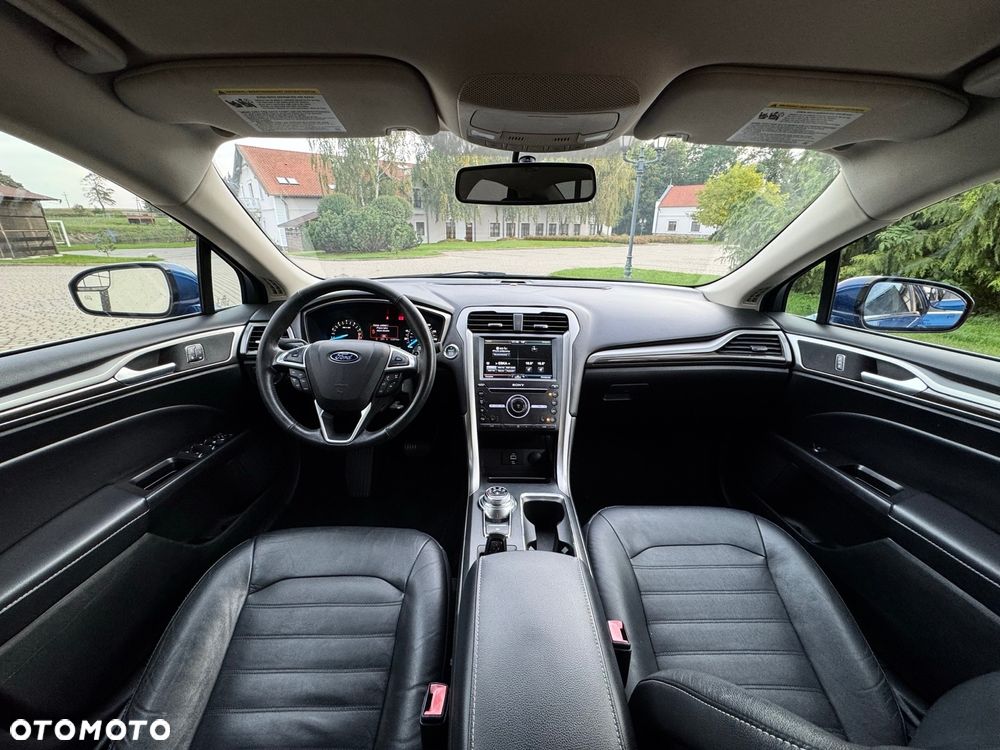 Ford Fusion 2.0 EcoBoost Titanium - 31