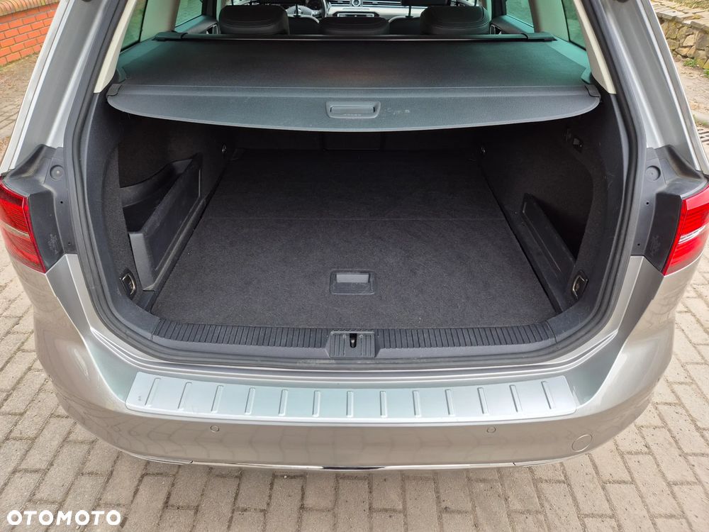 Volkswagen Passat 2.0 TDI SCR (BlueMotion Technology) Highline - 12