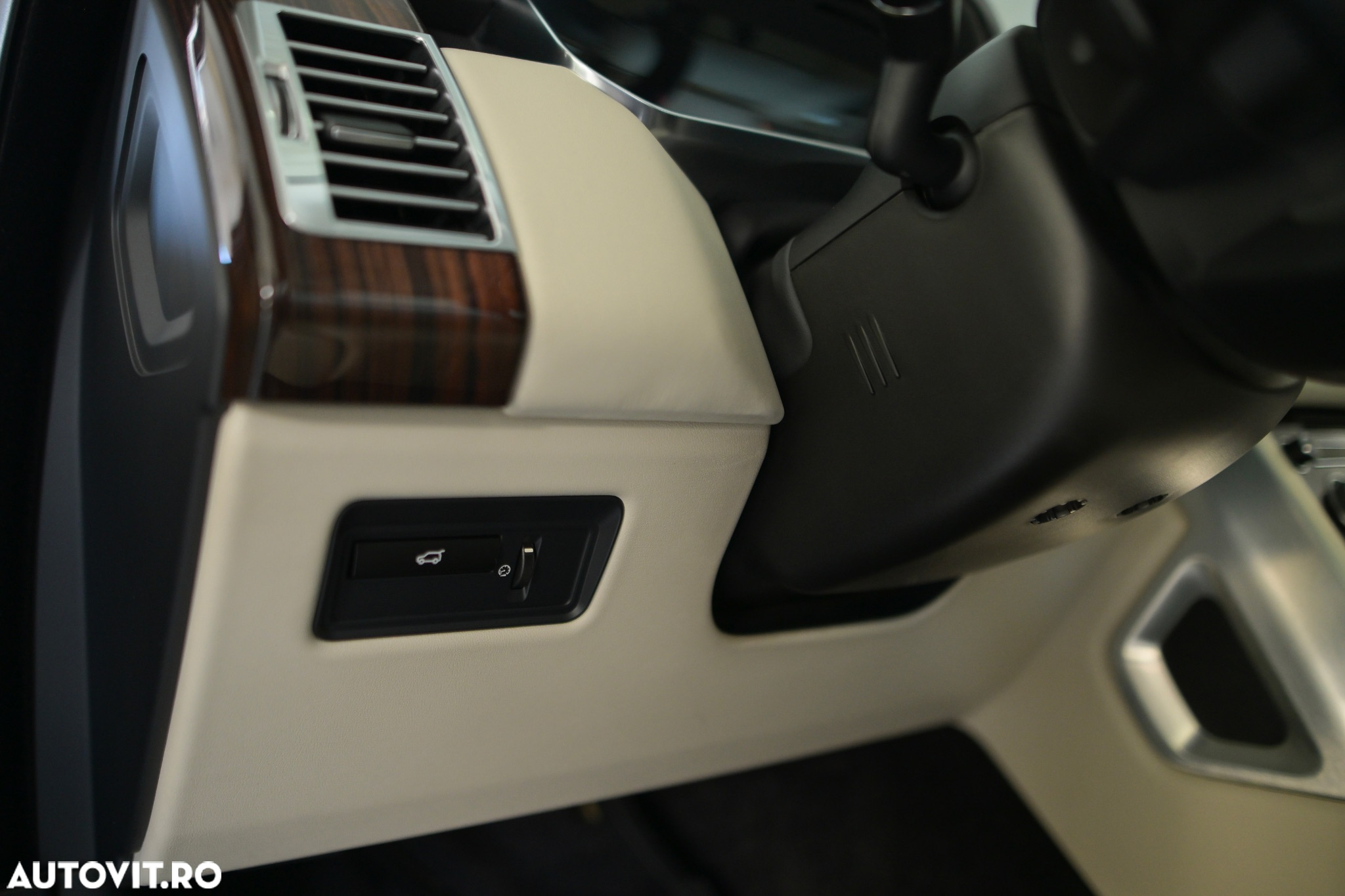 Land Rover Range Rover Vogue - 13
