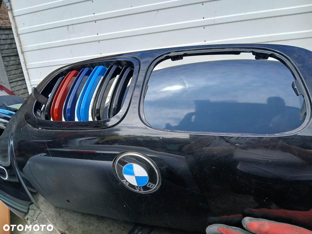 BMW E46 Compact maska czarna, nie znam kodu lakieru. - 5