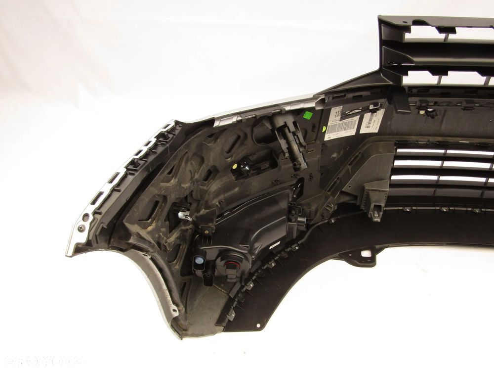 Zderzak przedni VW Caddy LIfe 15 - 20 Sprysk. / Pdc-6 Lakier LA7W - 18