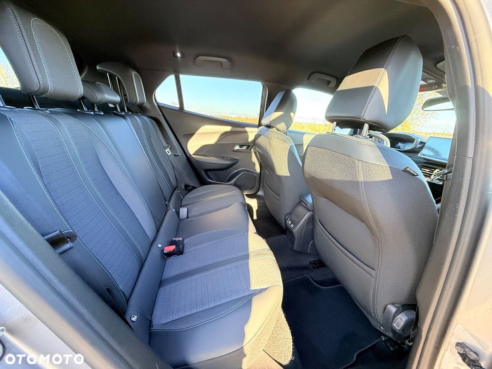 Peugeot 2008 BlueHDi 130 EAT8 Allure - 13