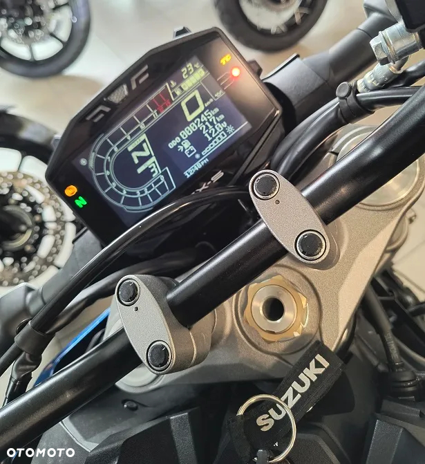Suzuki GSX - 3