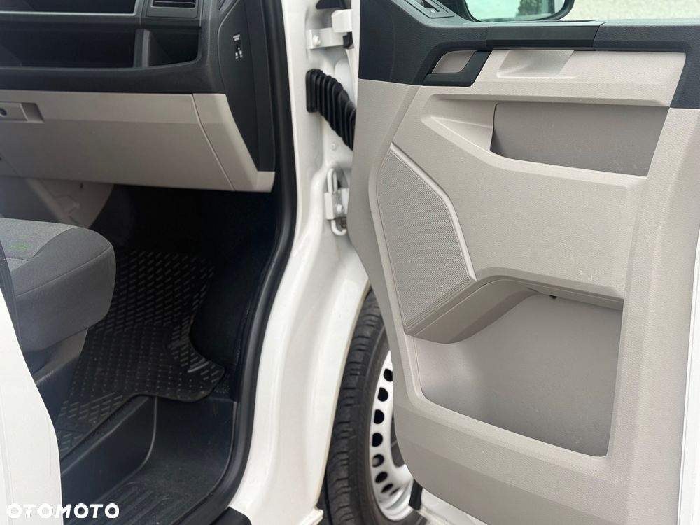 Volkswagen Transporter. LONG - 8