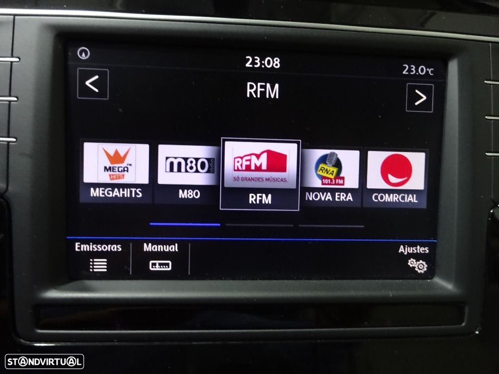 VW Passat Variant 2.0 TDi Highline - 16