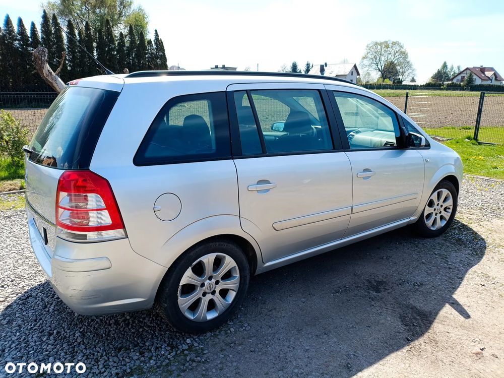 Opel Zafira - 4