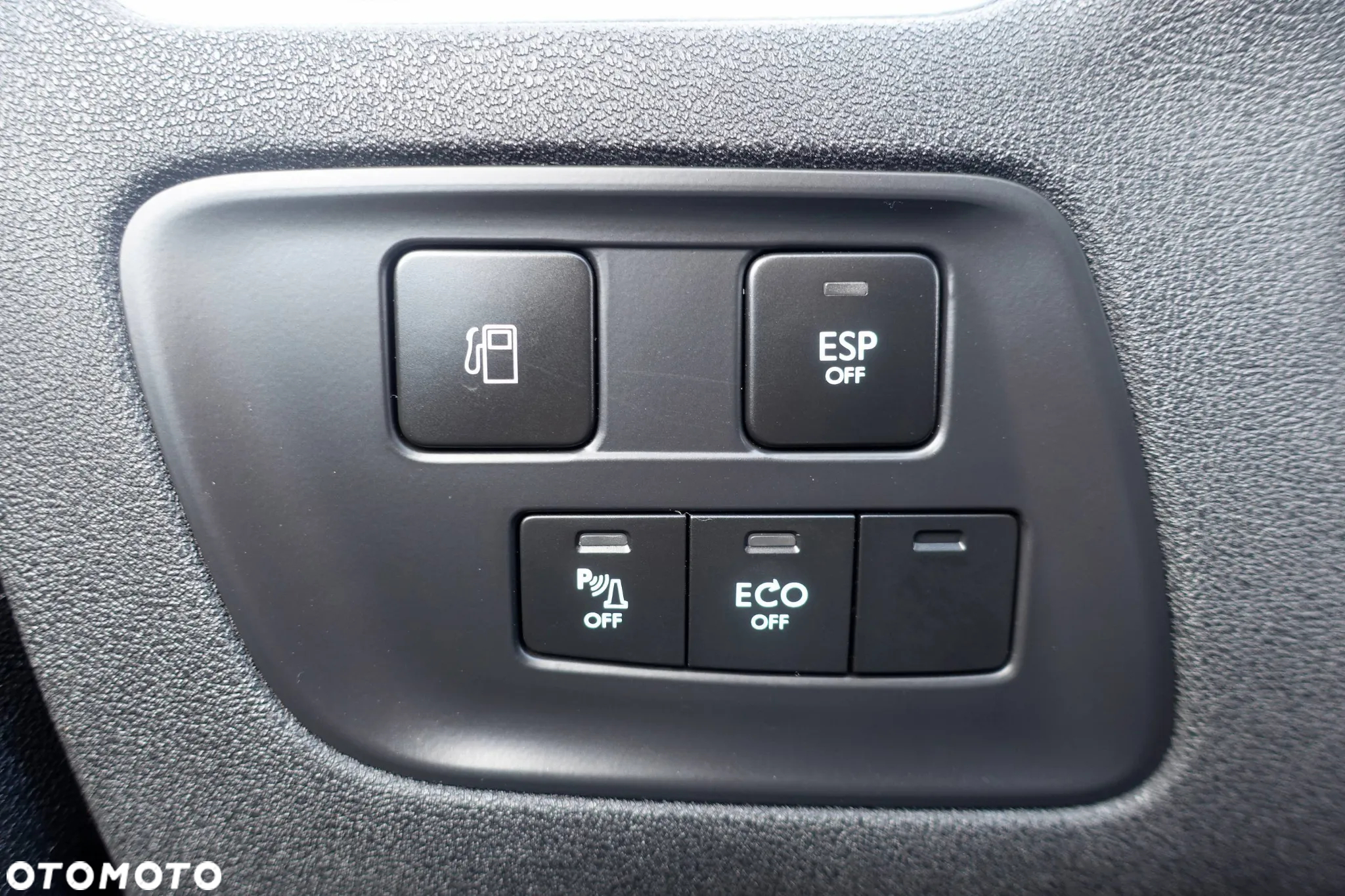 Citroën C4 e-HDi 115 ETG6 Selection - 19