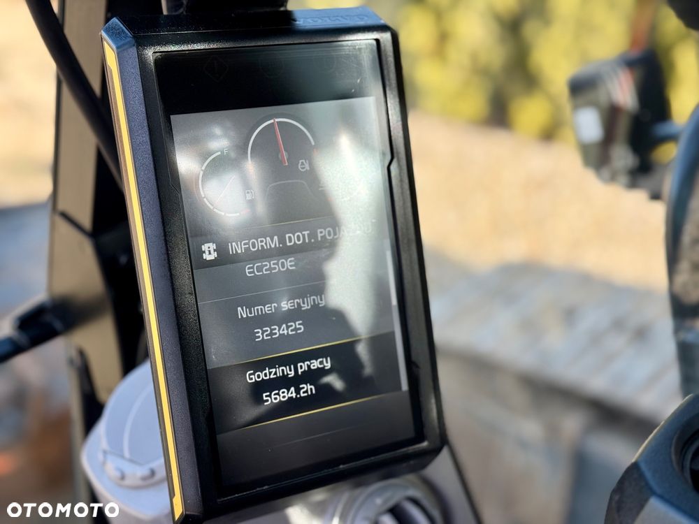 Volvo EC 250 EL - 39