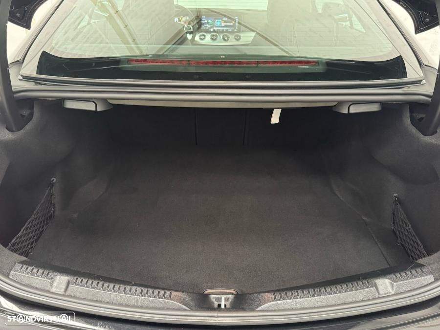 Mercedes-Benz E 220 d AMG Line - 56