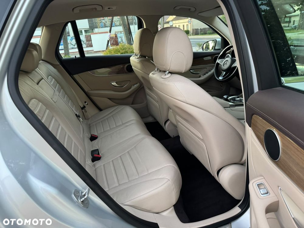 Mercedes-Benz GLC 250 4-Matic - 4