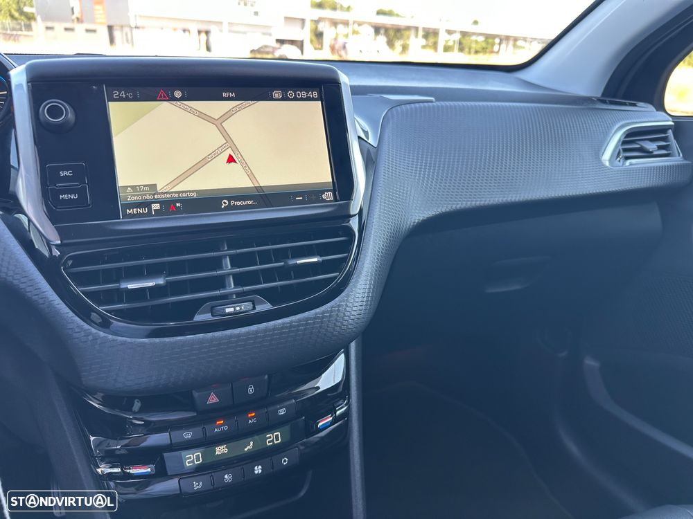 Peugeot 2008 BlueHDi FAP 120 STOP & START EAT6 Allure - 17
