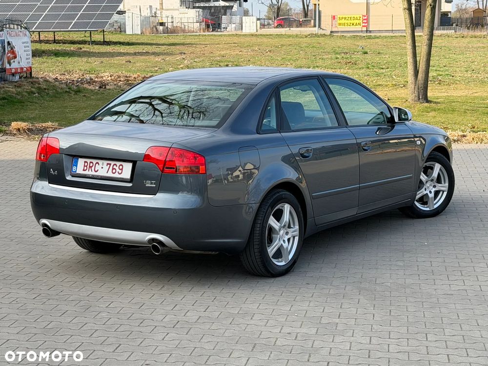 Audi A4 Limousine 1.8 T quattro - 16
