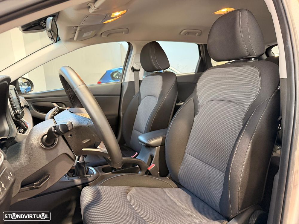 Hyundai i30 1.6 CRDI Comfort+Navi - 7