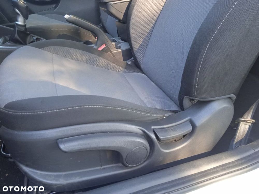 Hyundai i20 1.4 Comfort - 27