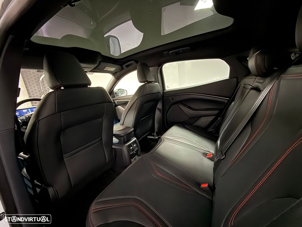 Ford Mustang Mach-E Alargada AWD - 27