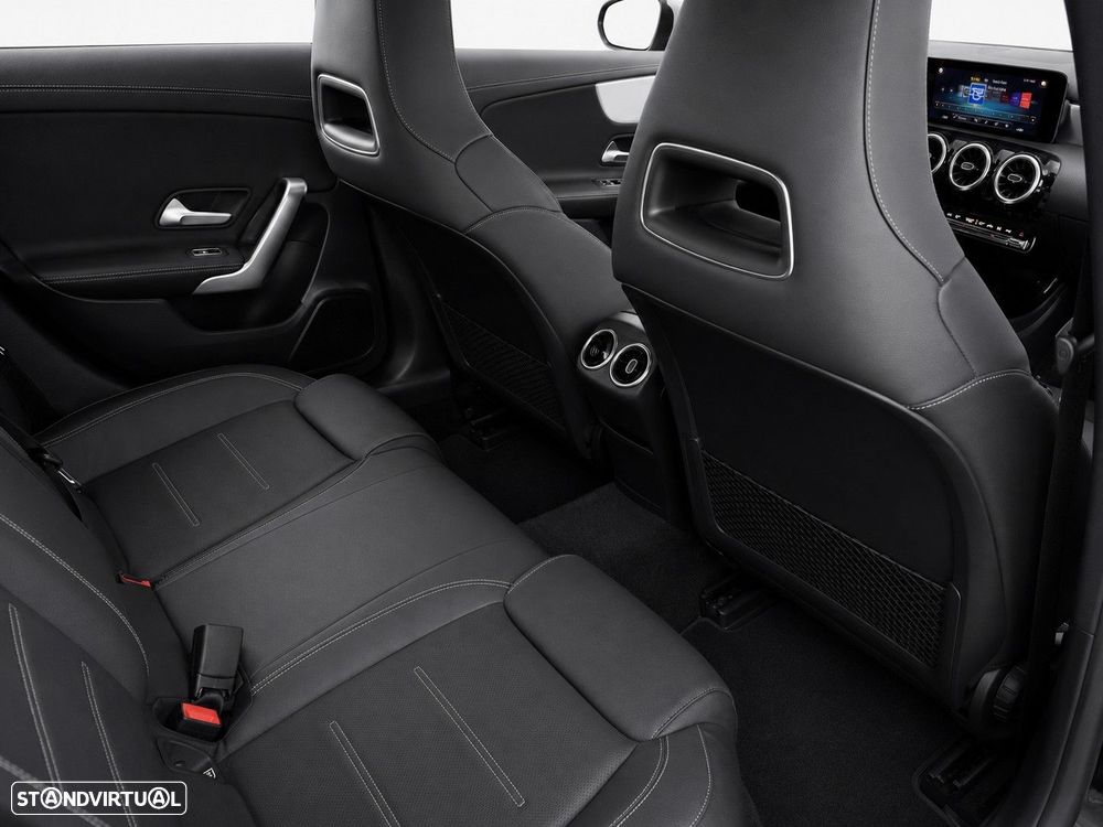 Mercedes-Benz CLA 180 d 7G-DCT AMG Line - 14