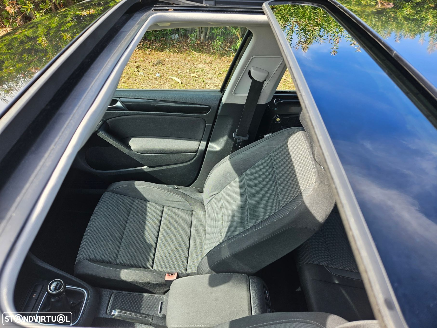 VW Golf 1.6 TDi Confortline - 9