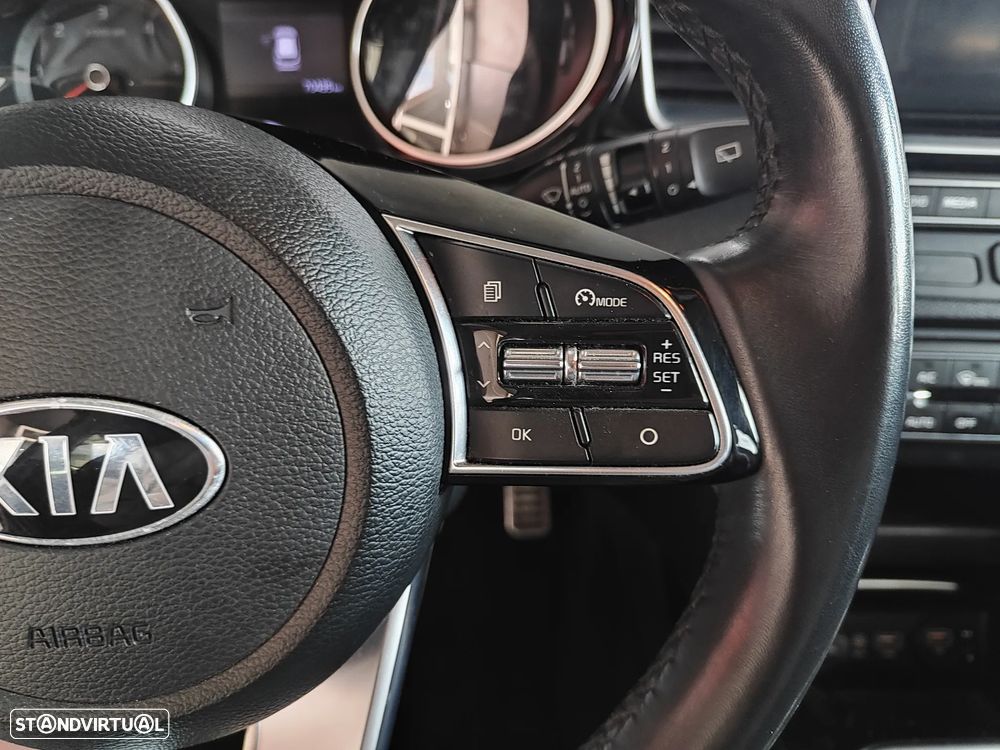 Kia Ceed SW 1.6 CRDi TX+SRF - 26