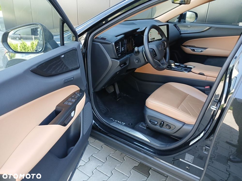 Lexus NX 350h Omotenashi AWD - 10