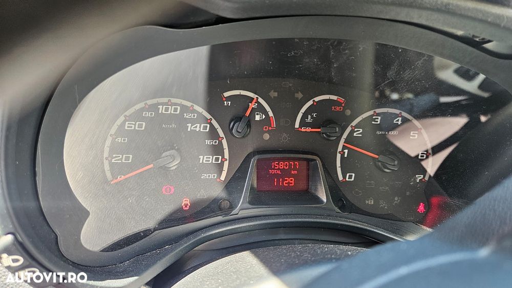 Ford Ka 1.2i Ambiente - 3