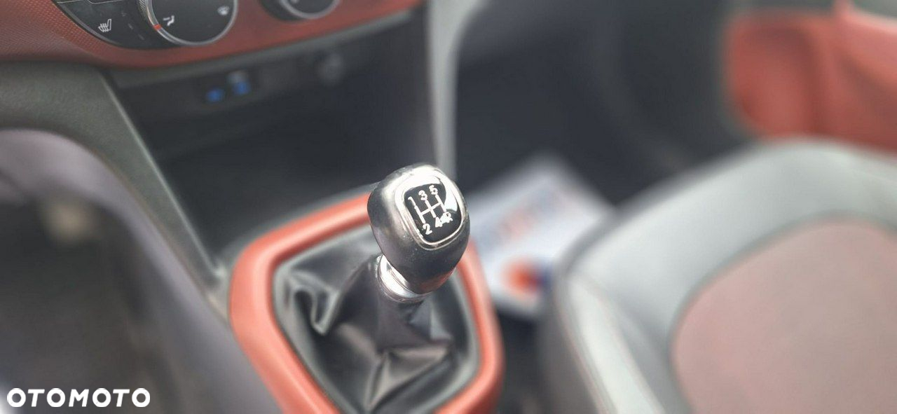 Hyundai i10 - 12