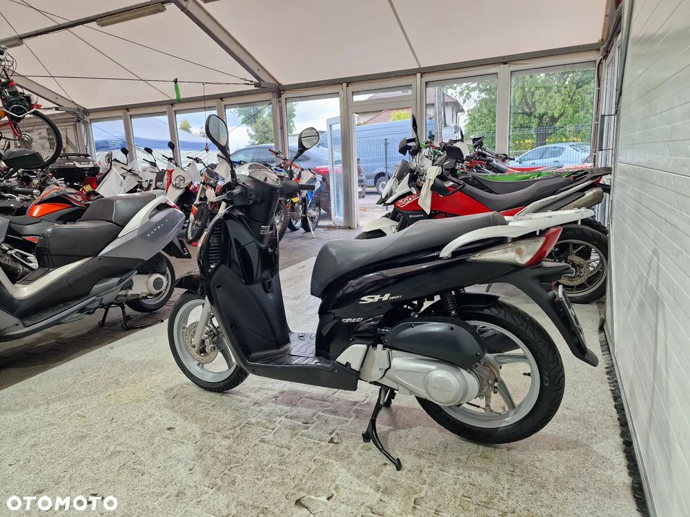 Honda SH - 17