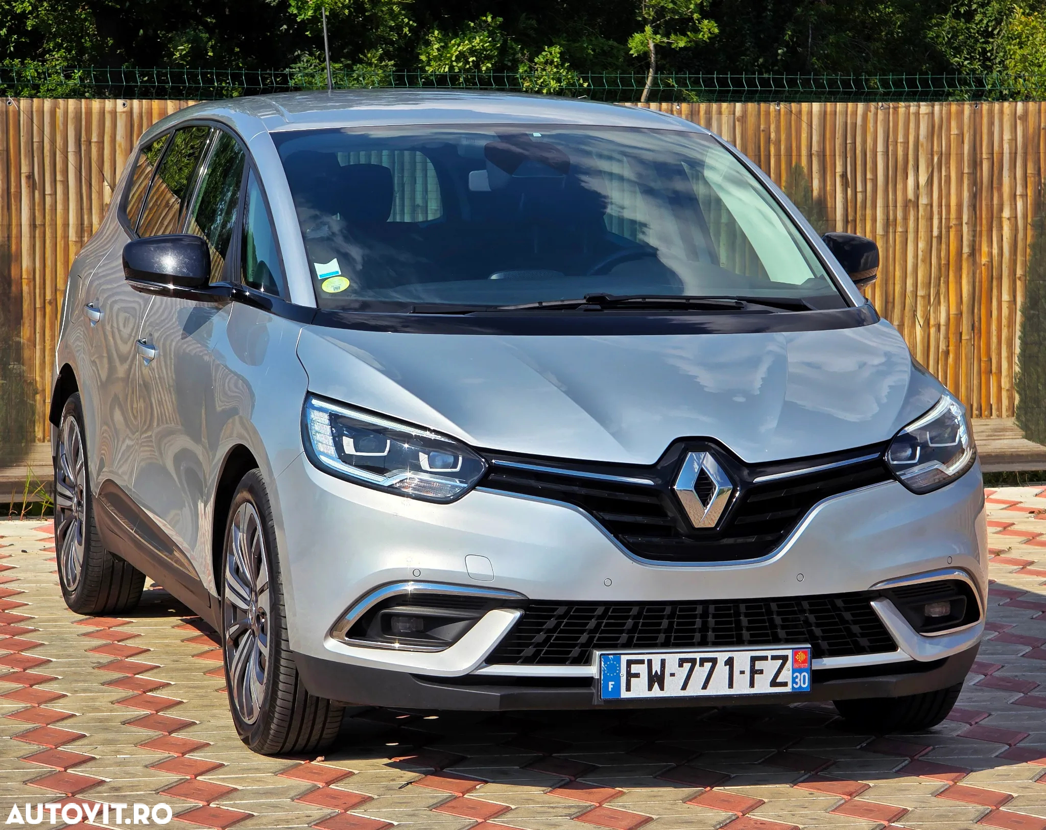 Renault Grand Scenic BLUE dCi 120 EDC BUSINESS EDITION - 4