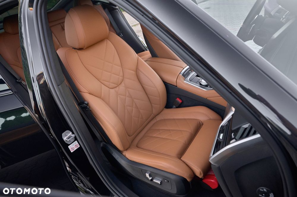 BMW X6 xDrive40d mHEV - 23