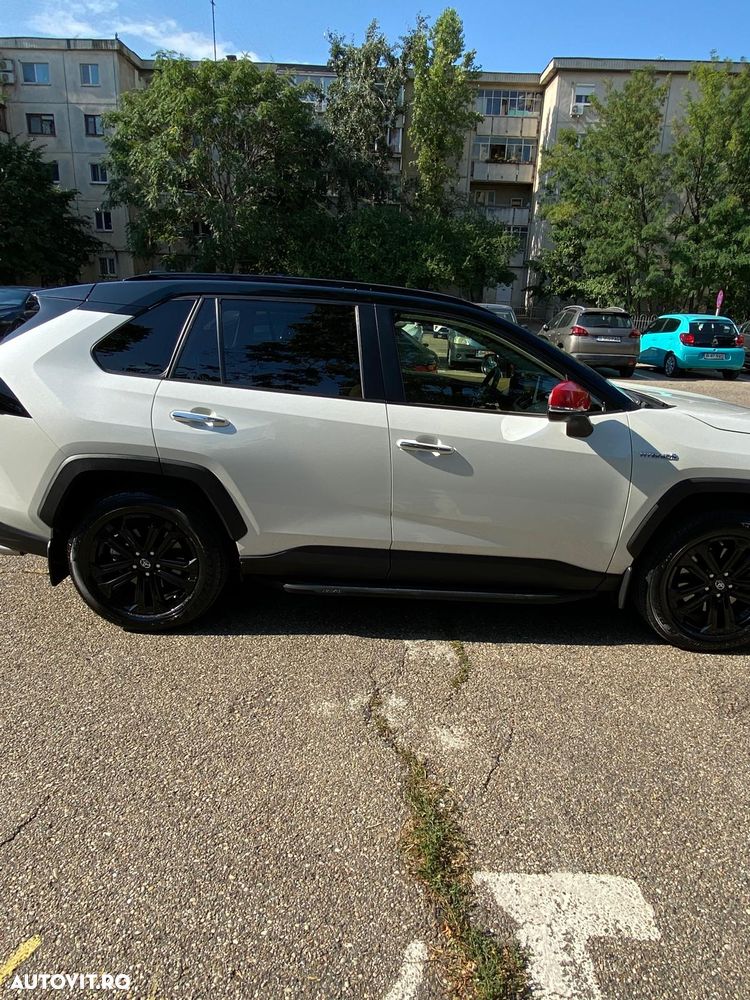 Toyota RAV4 - 6