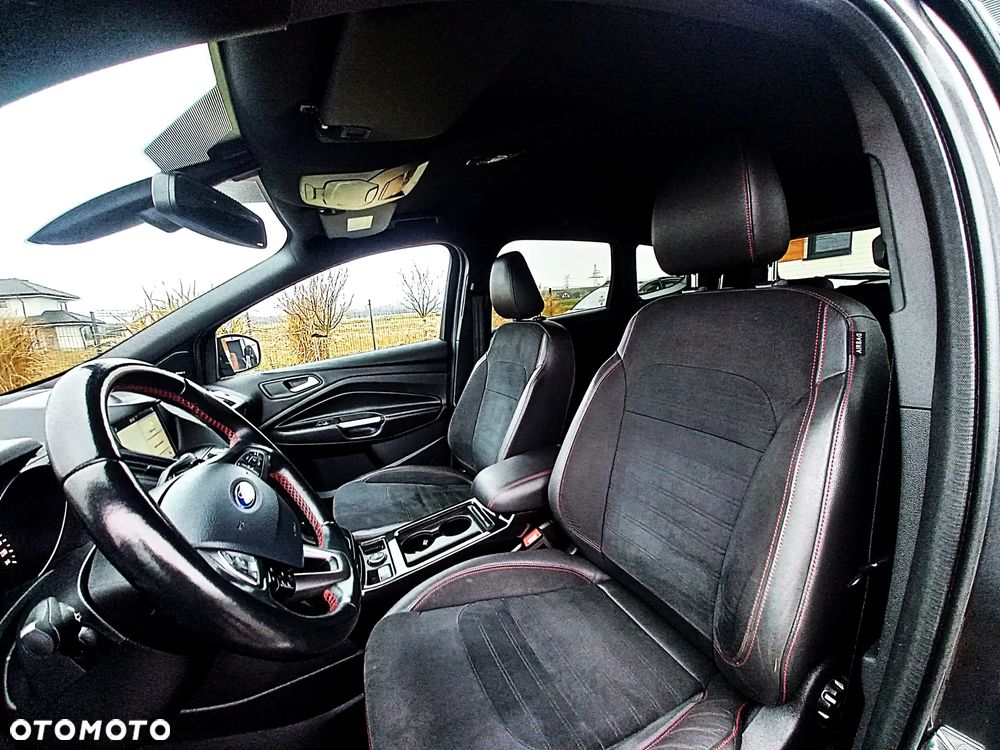 Ford Kuga 2.0 TDCi 4x4 ST-Line - 33