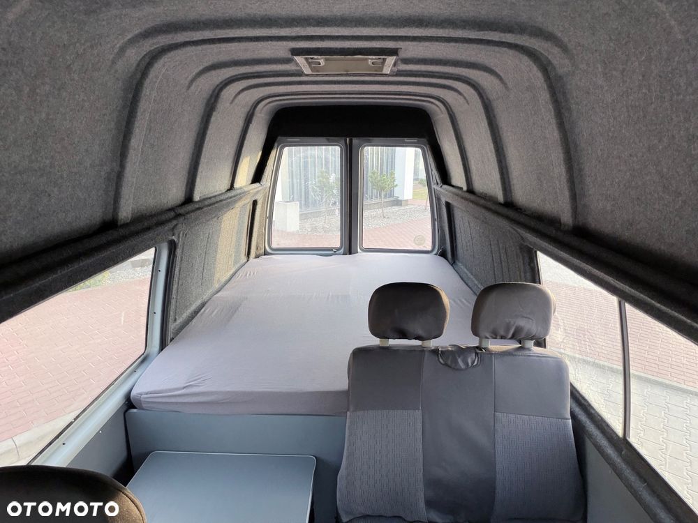 Volkswagen Transporter - 13