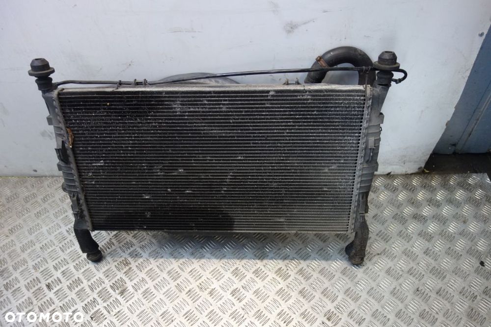 CHŁODNICA WODY Z OBUDOWĄ FORD TRANSIT MK7 - 1