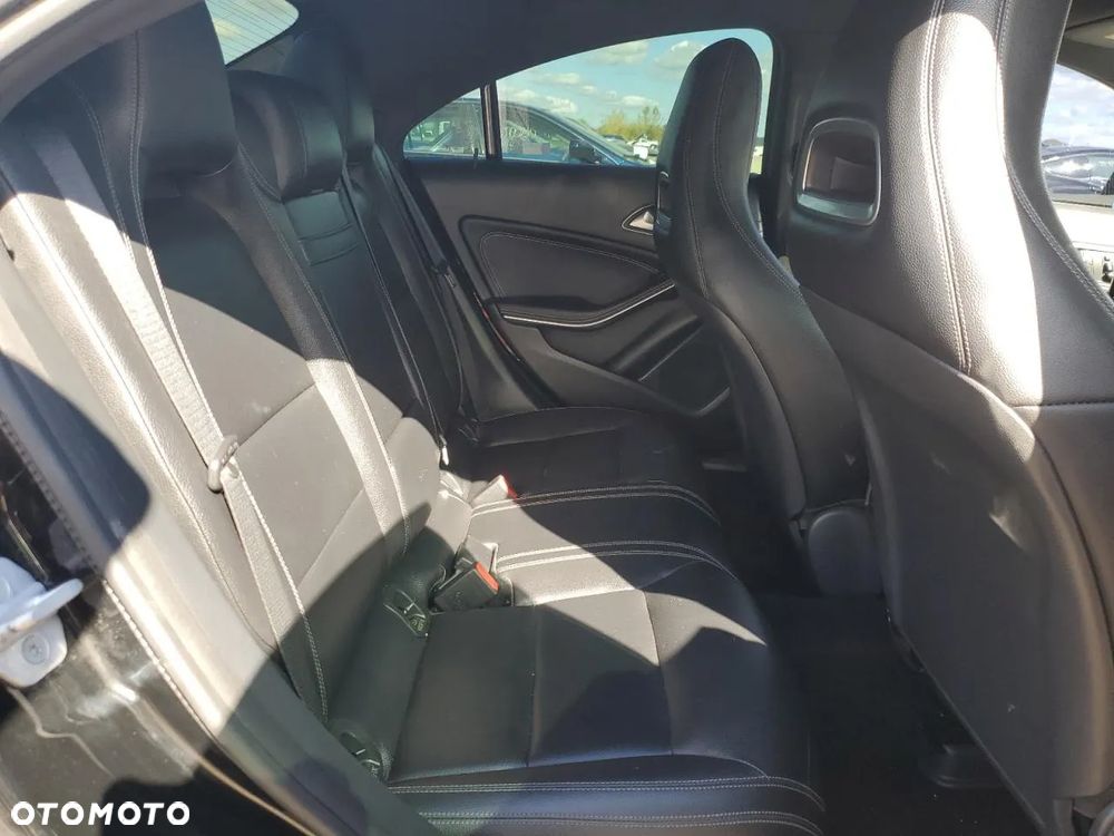 Mercedes-Benz CLA 250 4-Matic - 9