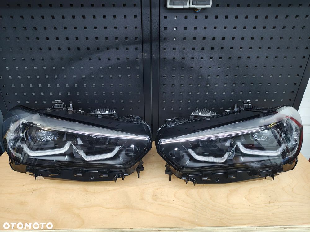 MW G05 X5 2020r LAMPA LEWA / PRAWY przód przednia 9850419-03  9481786-08
