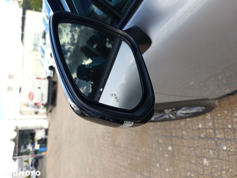 Toyota Corolla Cross 2.0 Hybrid Executive - 28