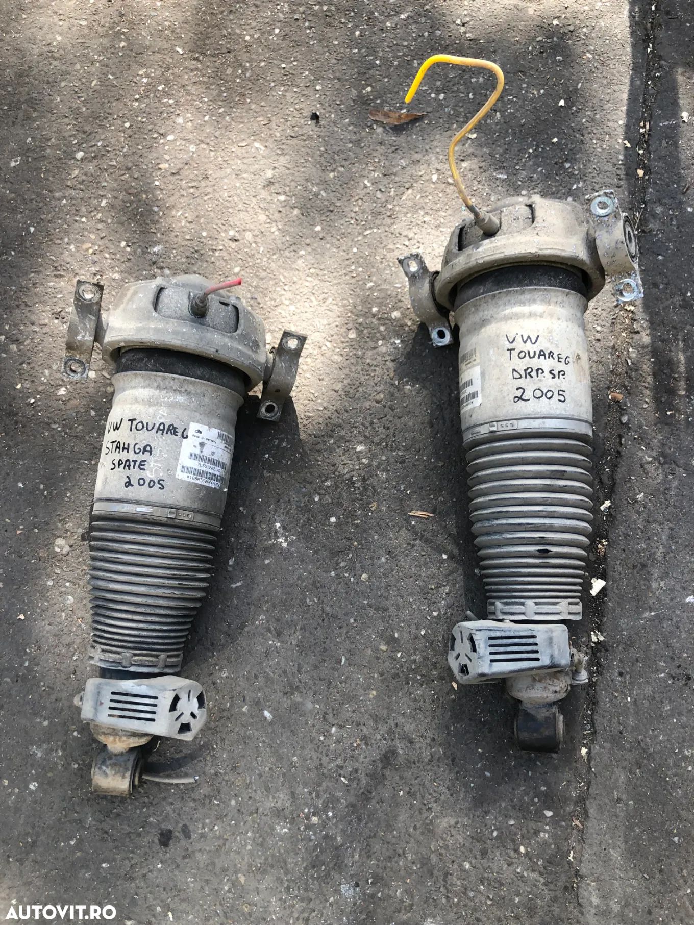 Perna de aer stanga/dreapta spate VW Volkswagen Touareg 7L - 1