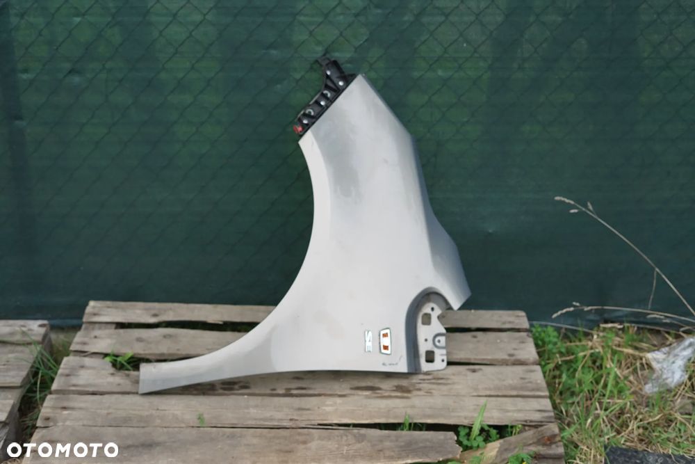 Błotnik przód przedni lewy Opel Meriva II B Z40W