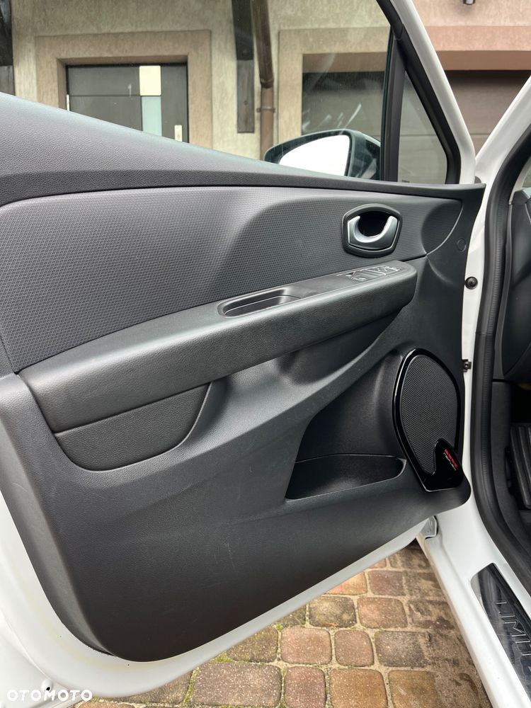 Renault Clio 1.2 16V 75 LIMITED - 7