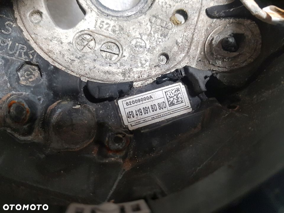Kierownica a3 8P S-LINE LOPATKI 4f0419091 BD 8UD - 6