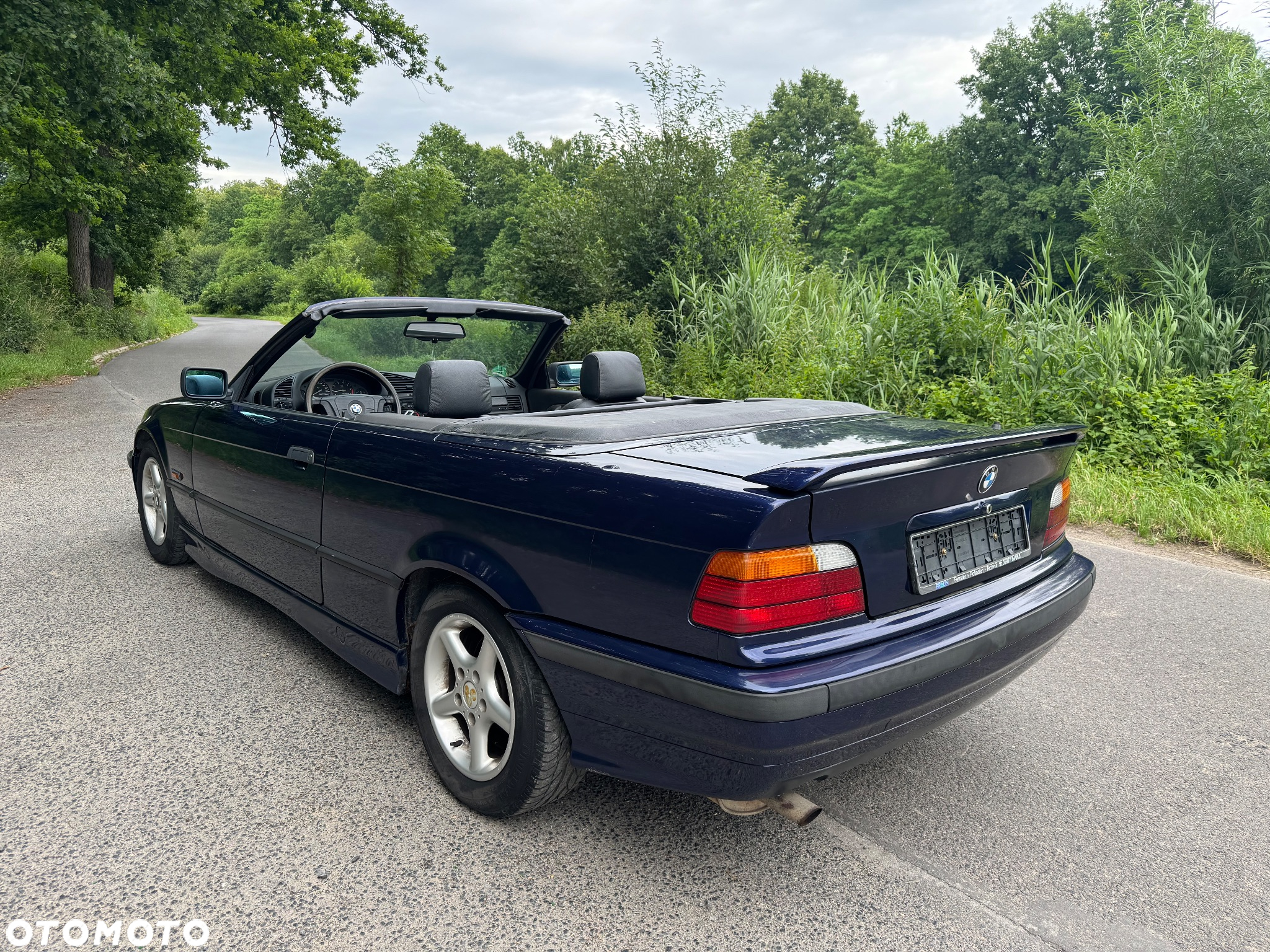 BMW Seria 3 318i Cabriolet - 4