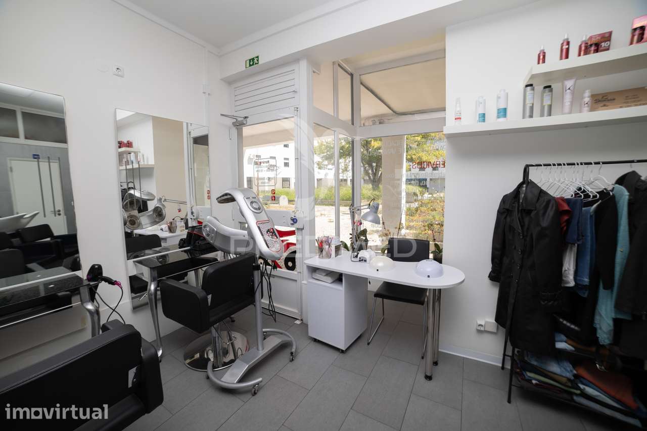 Espaço Comercial Totalmente Equipado para Cabeleireiro e Estética - Grande imagem: 5/9