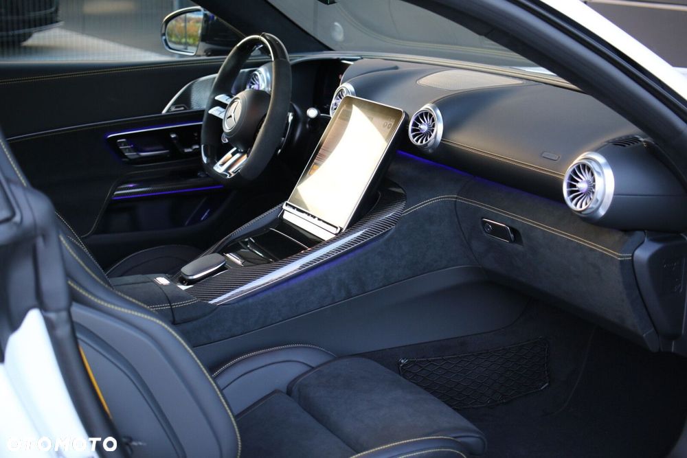 Mercedes-Benz AMG GT 63 4MATIC+ - 22