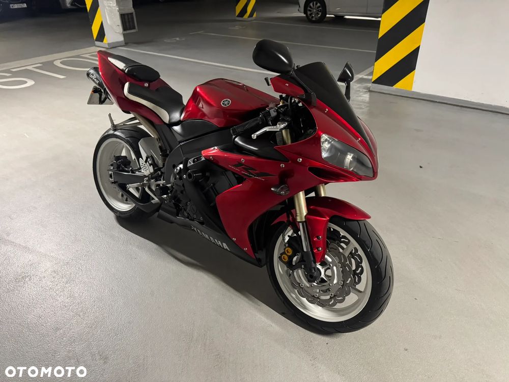 Yamaha R1